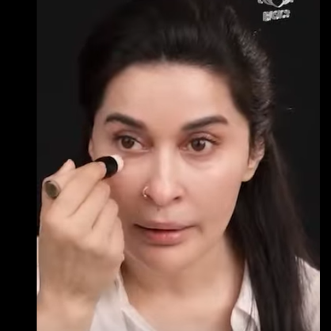 Flawless Base Bundle SL Basics Xpose Foundation + Magic Concealing Wand + FREE Beauty Blender